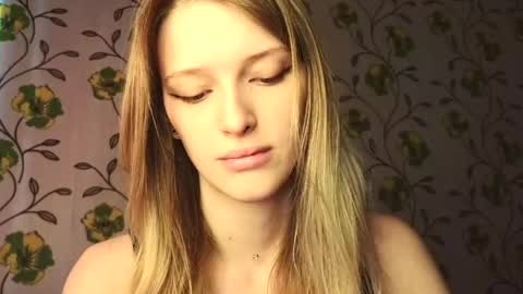 Evvie online show from 05/12/26, 02:25
