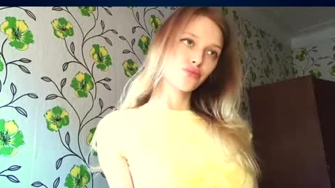 Evvie online show from 05/23/26, 02:32