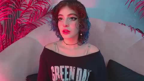 E V A online show from 11/06/25, 08:21