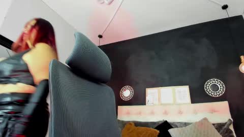 Snapshot of eva_hot_1 chatting on 09/12/25, 01:22 eva_hot_1 online show from 09/12/25, 01:22