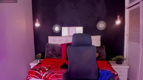 Snapshot of eva_hot_1 chatting on 06/18/26, 01:15 eva_hot_1 online show from 06/18/26, 01:15