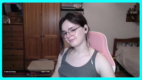 Snapshot of eva_katt chatting on 03/10/25, 11:21 Gamer Katt online show from 03/10/25, 11:21