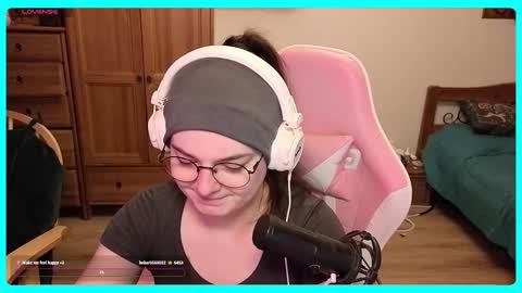 Snapshot of eva_katt chatting on 09/29/25, 11:59 Gamer Katt online show from 09/29/25, 11:59