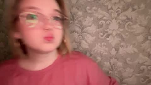 Snapshot of eva_kittenn chatting on 10/02/25, 07:21 eva_kittenn online show from 10/02/25, 07:21