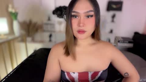 Queen Eva Mazikeen online show from 03/15/26, 10:16