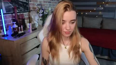 Snapshot of eva_mini chatting on 05/27/26, 10:07 eva_mini online show from 05/27/26, 10:07