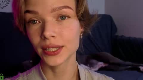 Snapshot of eva_natsumi chatting on 10/15/25, 04:51 Eva online show from 10/15/25, 04:51