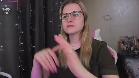 Eva online show from 03/25/26, 11:38