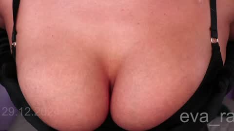 Eva online show from 12/29/24, 09:52