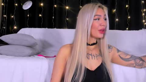 Snapshot of eva_re chatting on 02/03/26, 06:11 Eva online show from 02/03/26, 06:11