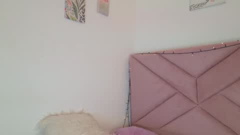 Snapshot of eva_sin18 chatting on 02/06/26, 11:19 Eva Sin online show from 02/06/26, 11:19