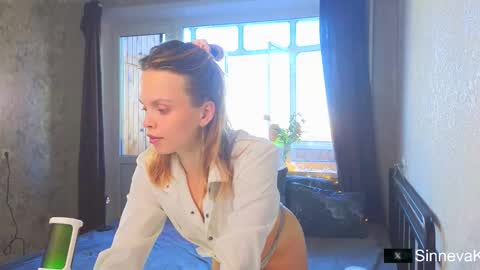 Snapshot of eva_sinn chatting on 09/16/25, 11:44 Hi there i am Eva and i wish create a nice community with you so join my Ticket Show for more pleasure online show from 09/16/25, 11:44