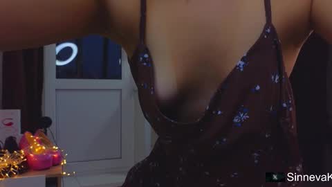 Snapshot of eva_sinn chatting on 11/01/25, 01:24 Hi there i am Eva and i wish create a nice community with you so join my Ticket Show for more pleasure online show from 11/01/25, 01:24