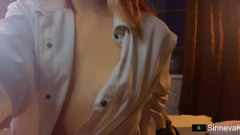 Snapshot of eva_sinn chatting on 12/01/25, 01:05 Hi there i am Eva and i wish create a nice community with you so join my Ticket Show for more pleasure online show from 12/01/25, 01:05