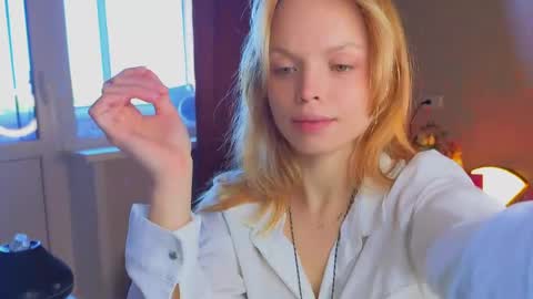 Snapshot of eva_sinn chatting on 05/21/26, 09:05 Hi there i am Eva and i wish create a nice community with you so join my Ticket Show for more pleasure online show from 05/21/26, 09:05