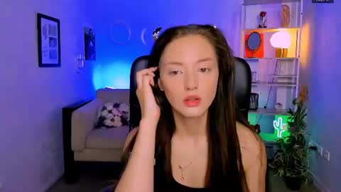 Snapshot of eva_smiith_ chatting on 06/22/26, 05:37 Eva online show from 06/22/26, 05:37