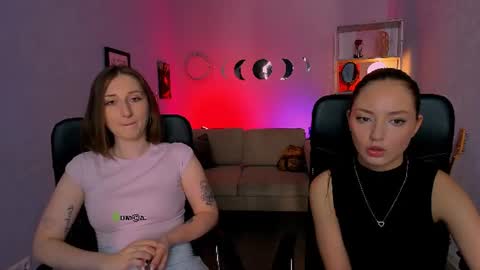 Snapshot of eva_smiith_ chatting on 06/23/26, 05:49 Eva online show from 06/23/26, 05:49
