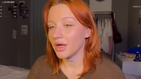 Snapshot of eva_swag chatting on 10/18/25, 12:17 eva_swag online show from 10/18/25, 12:17