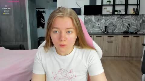 Snapshot of eva_tomiok chatting on 12/22/24, 05:23 Eva online show from 12/22/24, 05:23