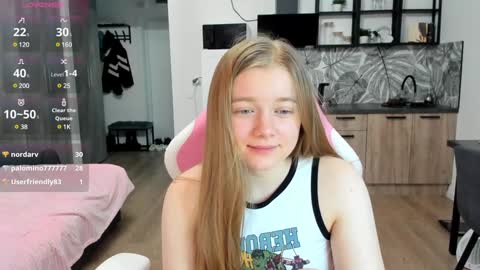 Snapshot of eva_tomiok chatting on 01/09/25, 08:34 Eva online show from 01/09/25, 08:34