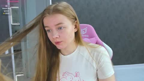 Snapshot of eva_tomiok chatting on 02/26/25, 05:31 Eva online show from 02/26/25, 05:31