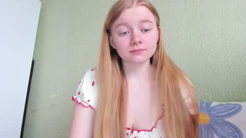 Snapshot of eva_tomiok chatting on 10/17/25, 06:05 Eva online show from 10/17/25, 06:05