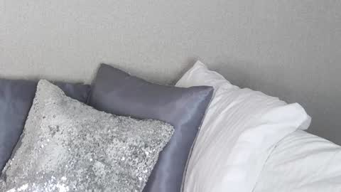 Snapshot of eva_varnerr chatting on 01/01/25, 01:27 eva varnerr online show from 01/01/25, 01:27