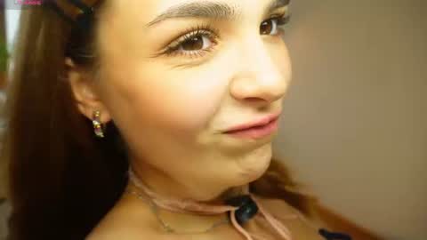 Snapshot of eva_zill_blossom chatting on 07/10/26, 09:23 Hello my name is Eva its my first day here online show from 07/10/26, 09:23