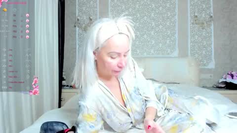 Eva online show from 12/18/25, 10:54