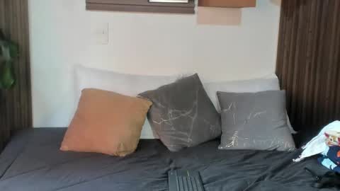 Snapshot of evaa_campbell chatting on 05/11/26, 01:28 Eva online show from 05/11/26, 01:28