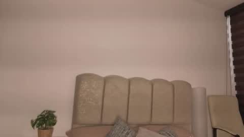 Snapshot of evaa_jonness chatting on 06/20/26, 12:19 evaa_jonness online show from 06/20/26, 12:19