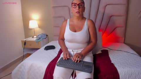  Eva  online show from 05/04/26, 09:00