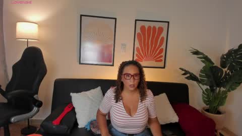  Eva  online show from 05/11/26, 08:28