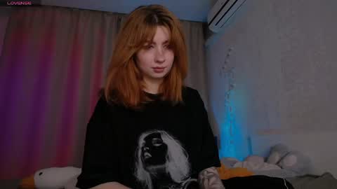Snapshot of evaa_moonn_ chatting on 05/19/26, 01:56 Eva online show from 05/19/26, 01:56