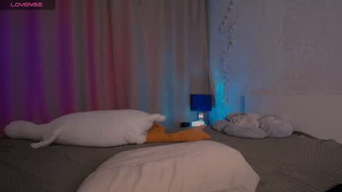 Snapshot of evaa_moonn_ chatting on 06/12/26, 12:37 Eva online show from 06/12/26, 12:37
