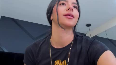 Snapshot of evaa_rose_ chatting on 02/13/26, 10:06 Eva online show from 02/13/26, 10:06