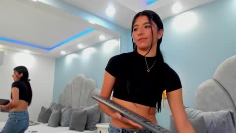 Snapshot of evaa_rose_ chatting on 02/24/26, 10:08 Eva online show from 02/24/26, 10:08