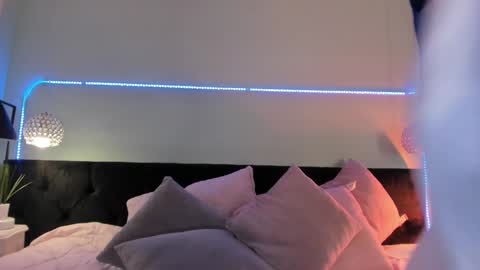 Snapshot of evaa_stevens chatting on 02/08/25, 05:18 julieth online show from 02/08/25, 05:18