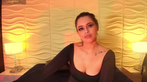 Snapshot of evaafoxxy_ chatting on 10/13/25, 12:05 evaafoxxy_ online show from 10/13/25, 12:05