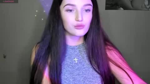 Snapshot of evaamillerr chatting on 12/02/24, 10:01 Eva online show from 12/02/24, 10:01