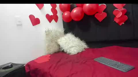 Snapshot of evaaross chatting on 02/15/25, 04:34 Eva online show from 02/15/25, 04:34