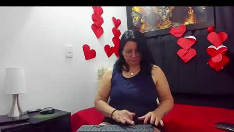 Snapshot of evaaross chatting on 02/17/25, 09:41 Eva online show from 02/17/25, 09:41