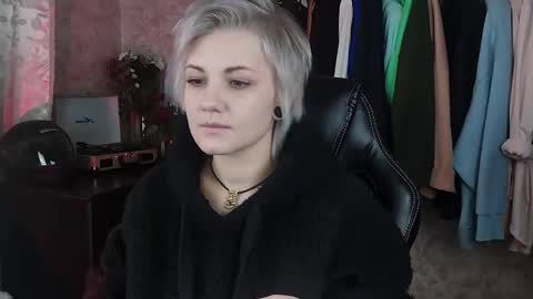 Snapshot of evabrownie chatting on 01/29/25, 08:18 Eva Brownie online show from 01/29/25, 08:18