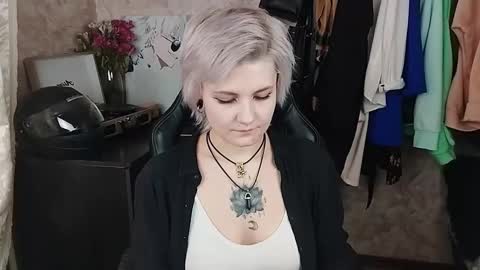 Snapshot of evabrownie chatting on 02/22/25, 01:24 Eva Brownie online show from 02/22/25, 01:24