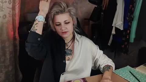 Snapshot of evabrownie chatting on 03/07/25, 10:02 Eva Brownie online show from 03/07/25, 10:02