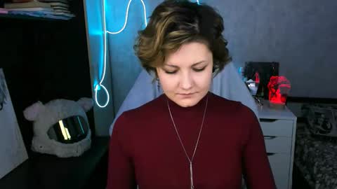 Snapshot of evabrownie chatting on 12/14/25, 03:50 Eva Brownie online show from 12/14/25, 03:50