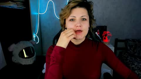 Snapshot of evabrownie chatting on 12/15/25, 04:33 Eva Brownie online show from 12/15/25, 04:33