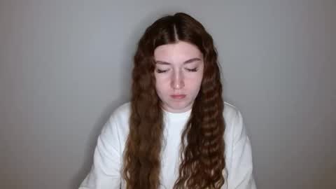Snapshot of evachaturbatte chatting on 04/20/26, 05:37 Evachaturbatte online show from 04/20/26, 05:37