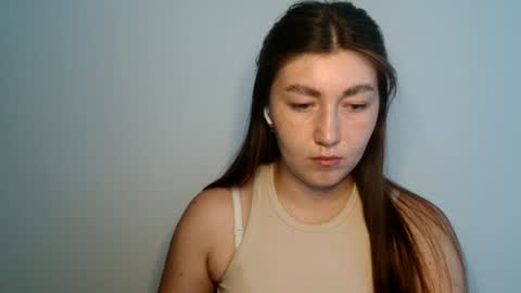 Snapshot of evachaturbatte chatting on 07/08/26, 05:17 Evachaturbatte online show from 07/08/26, 05:17