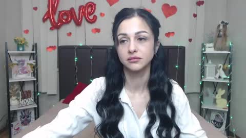 EvaClarkk online show from 04/19/26, 05:29
